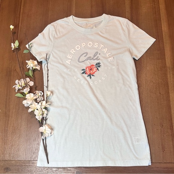 Aeropostale Women’s Graphic Tee size M blue - Picture 1 of 7